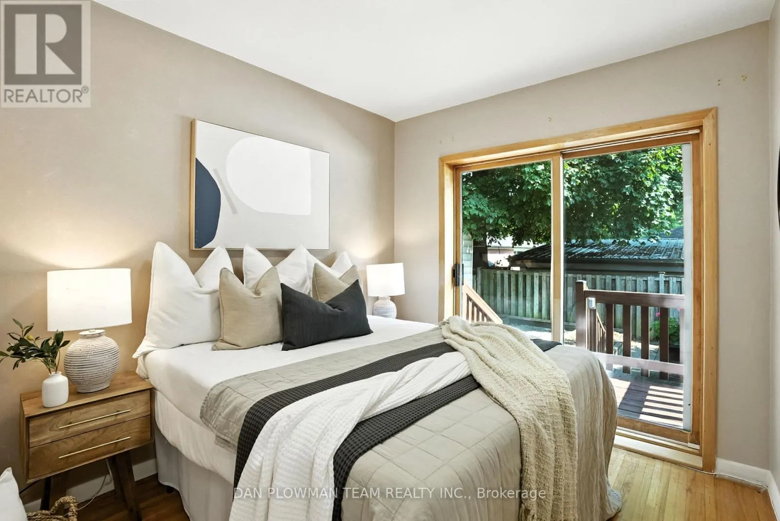 1001 WARDMAN CRESCENT