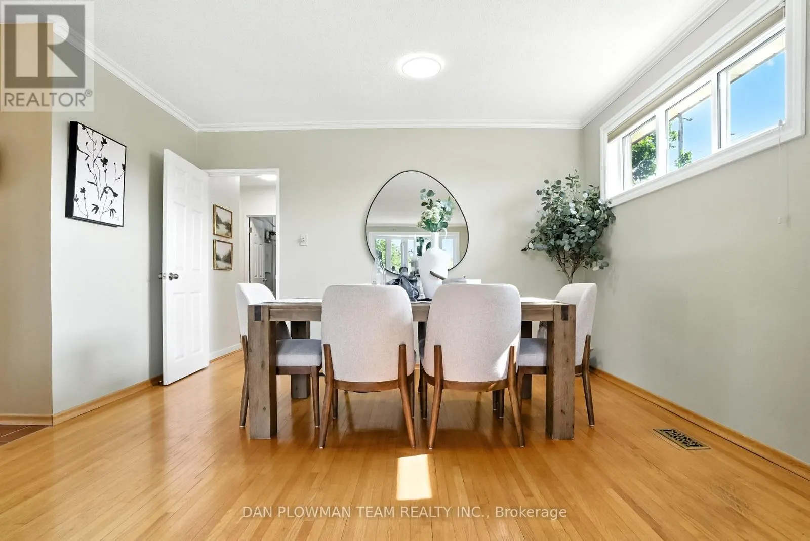 1001 WARDMAN CRESCENT