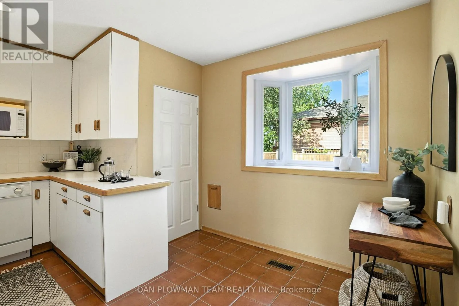 1001 WARDMAN CRESCENT