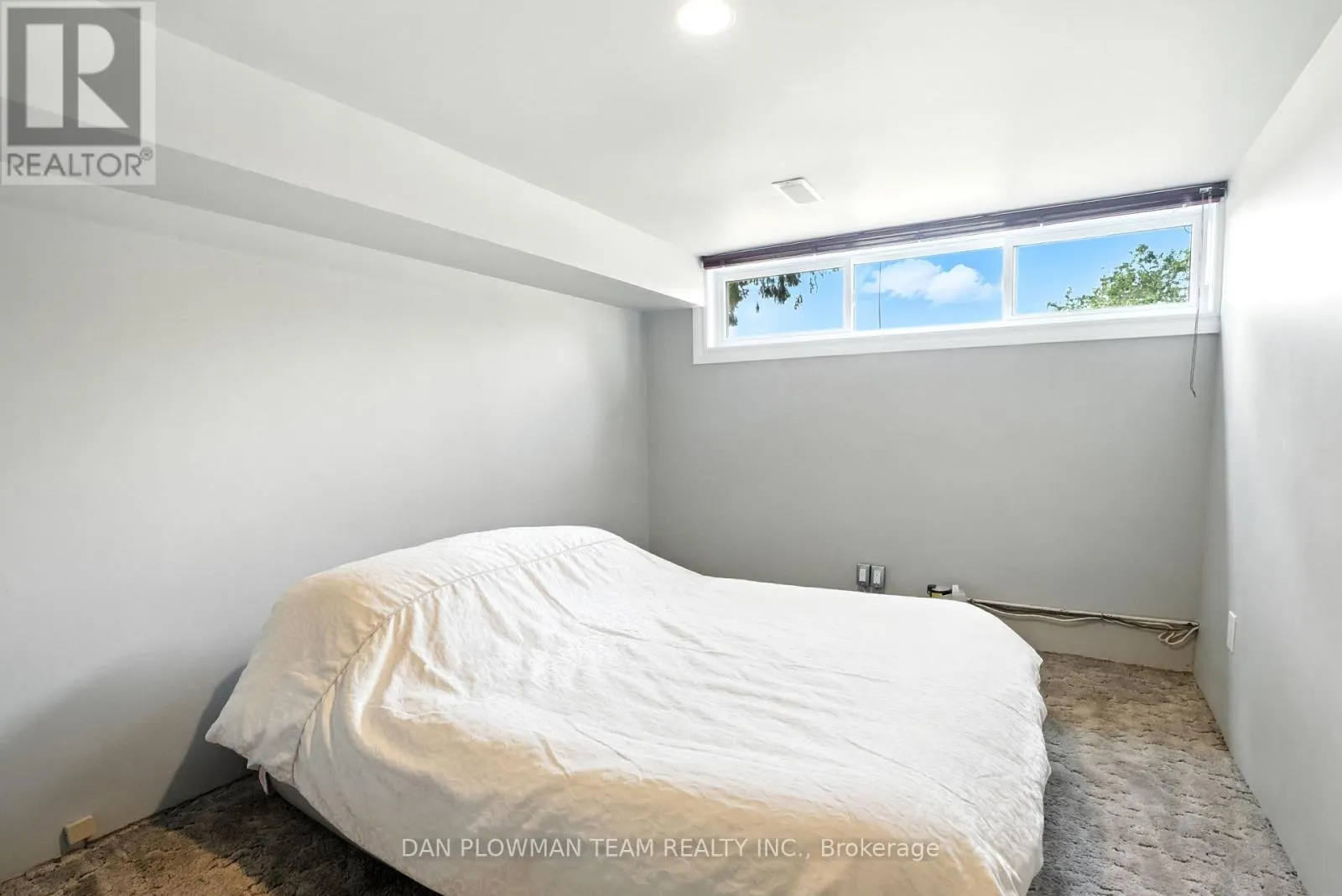 1001 WARDMAN CRESCENT