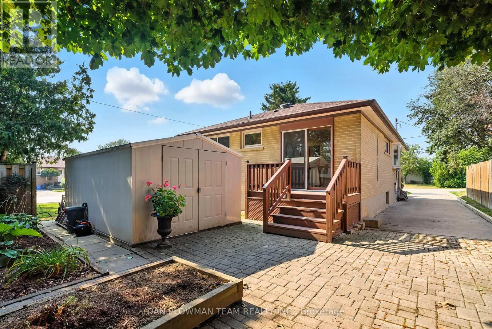 1001 WARDMAN CRESCENT