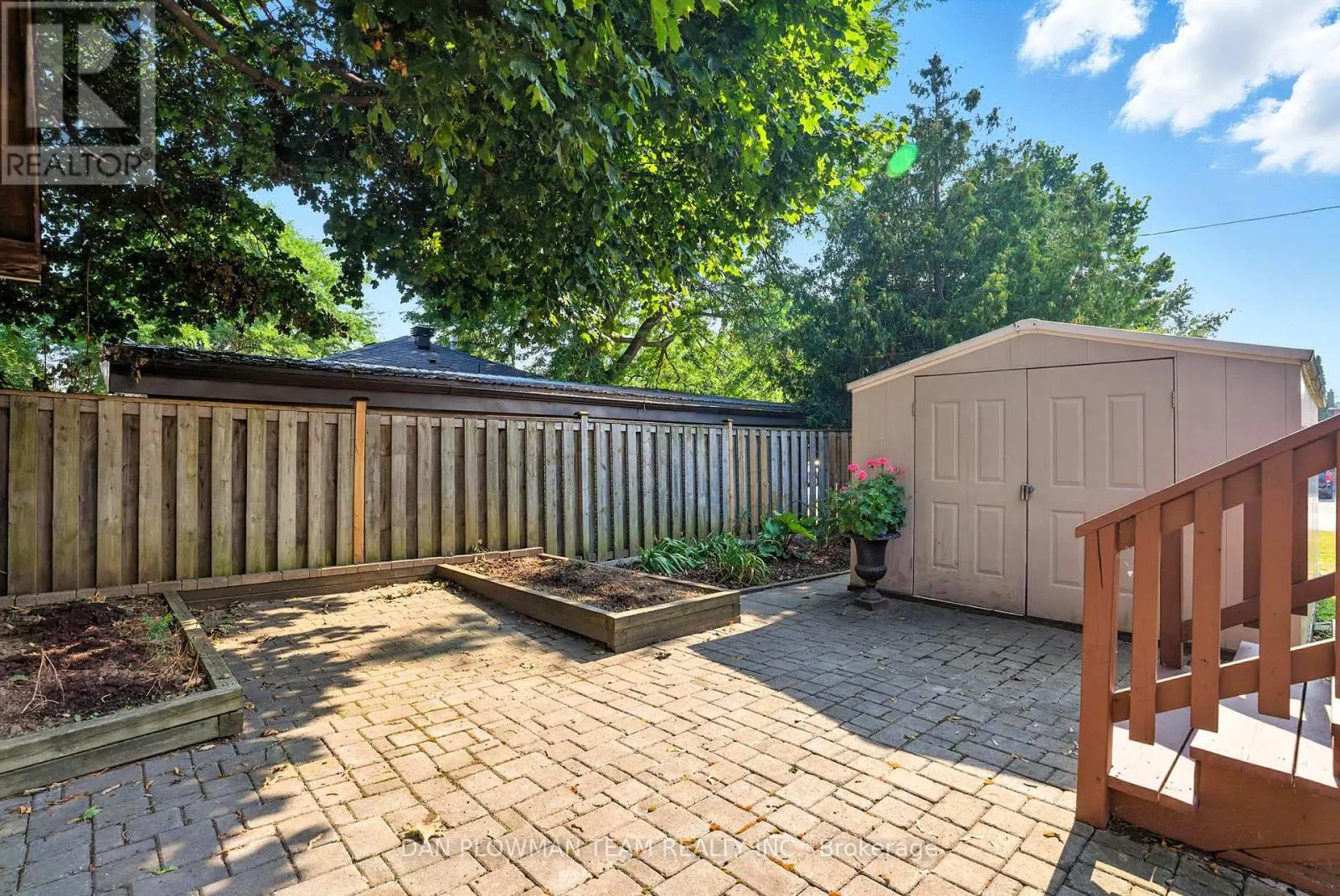 1001 WARDMAN CRESCENT