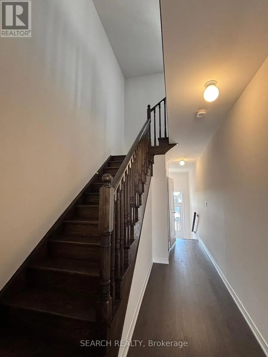 2095 HORACE DUNCAN CRESCENT