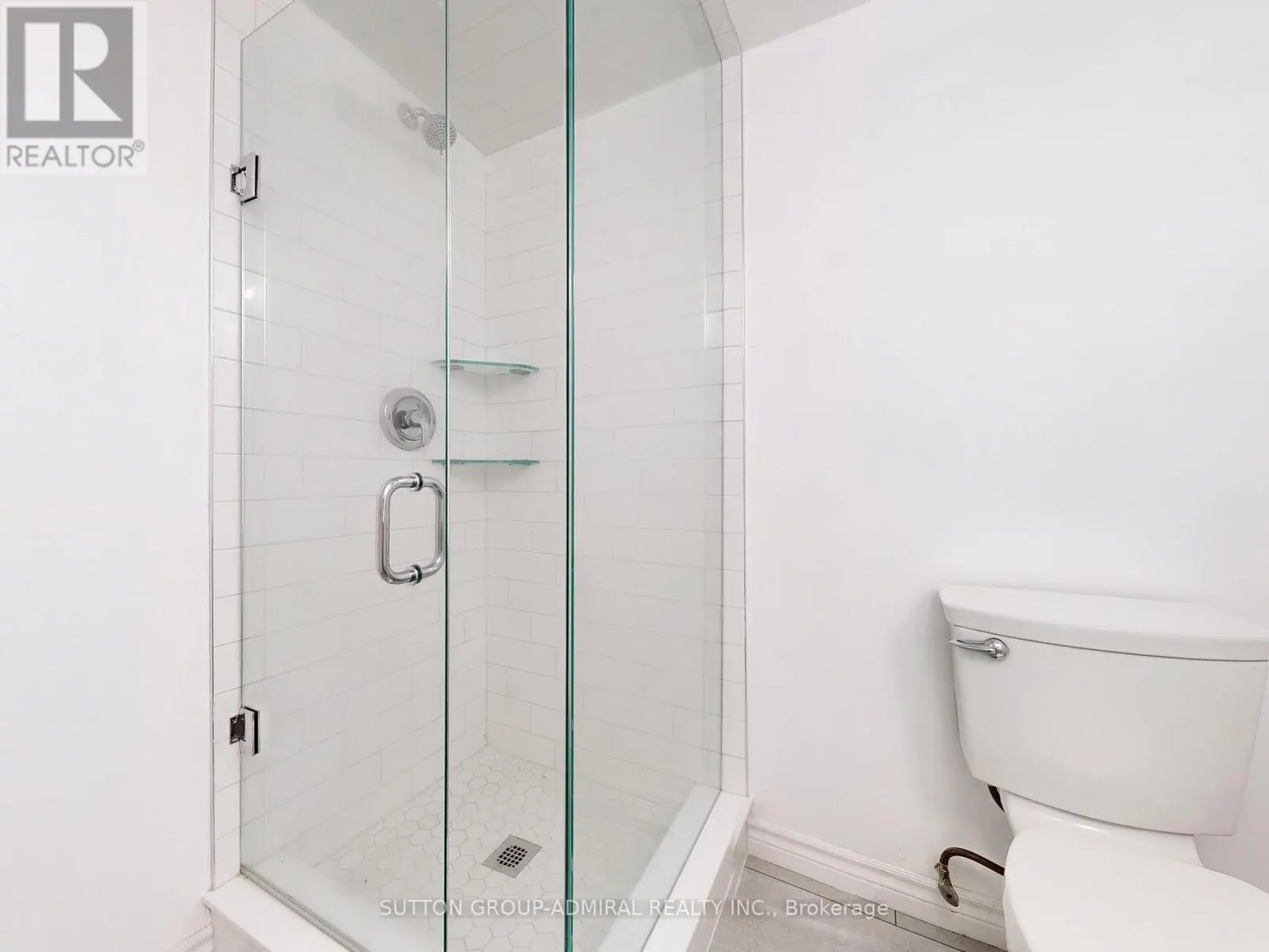 680 ADELAIDE AVENUE E