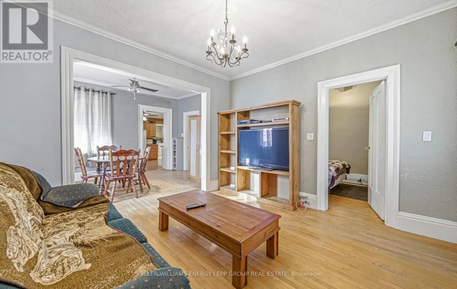 61 WELLINGTON STREET