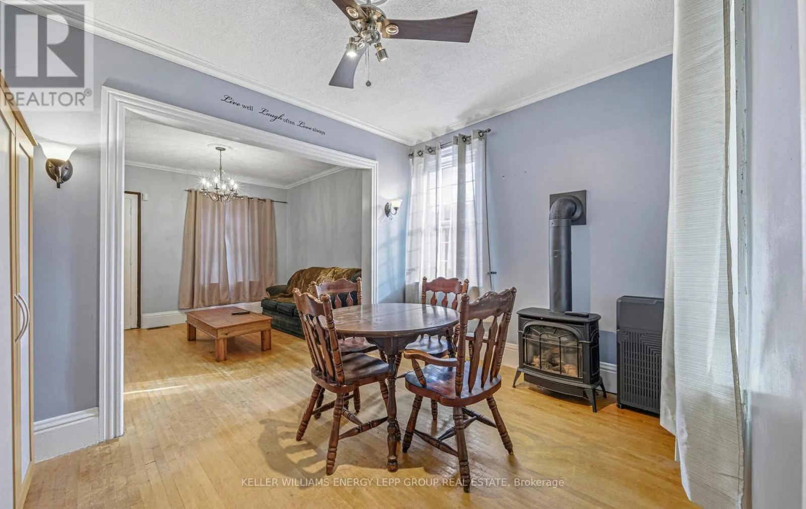 61 WELLINGTON STREET