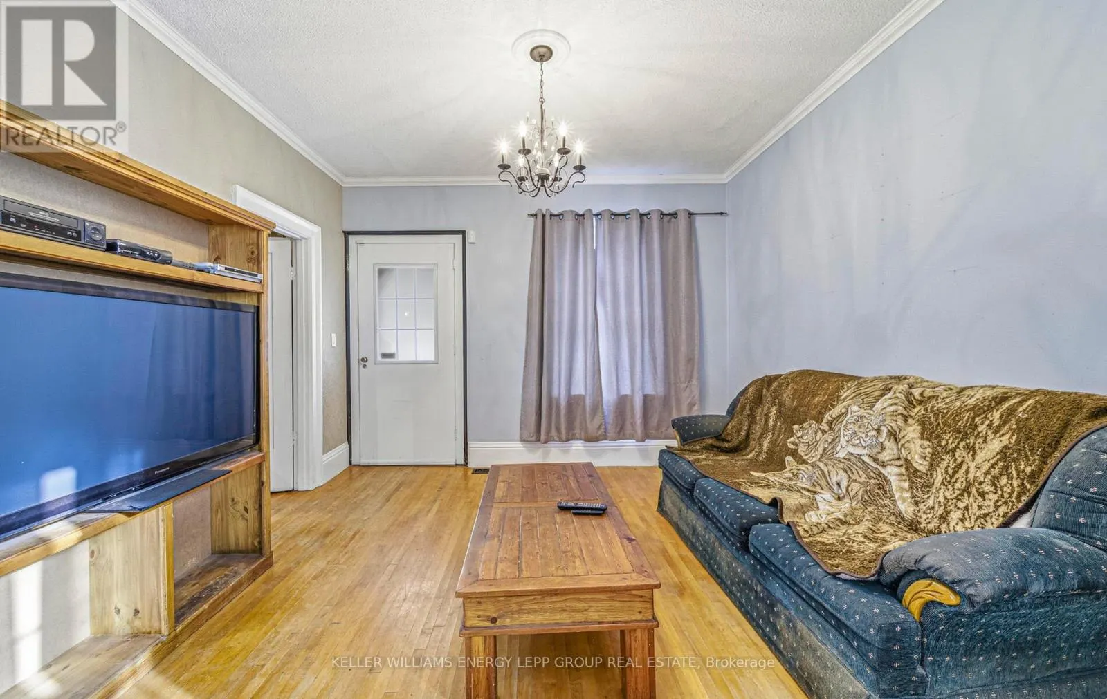 61 WELLINGTON STREET