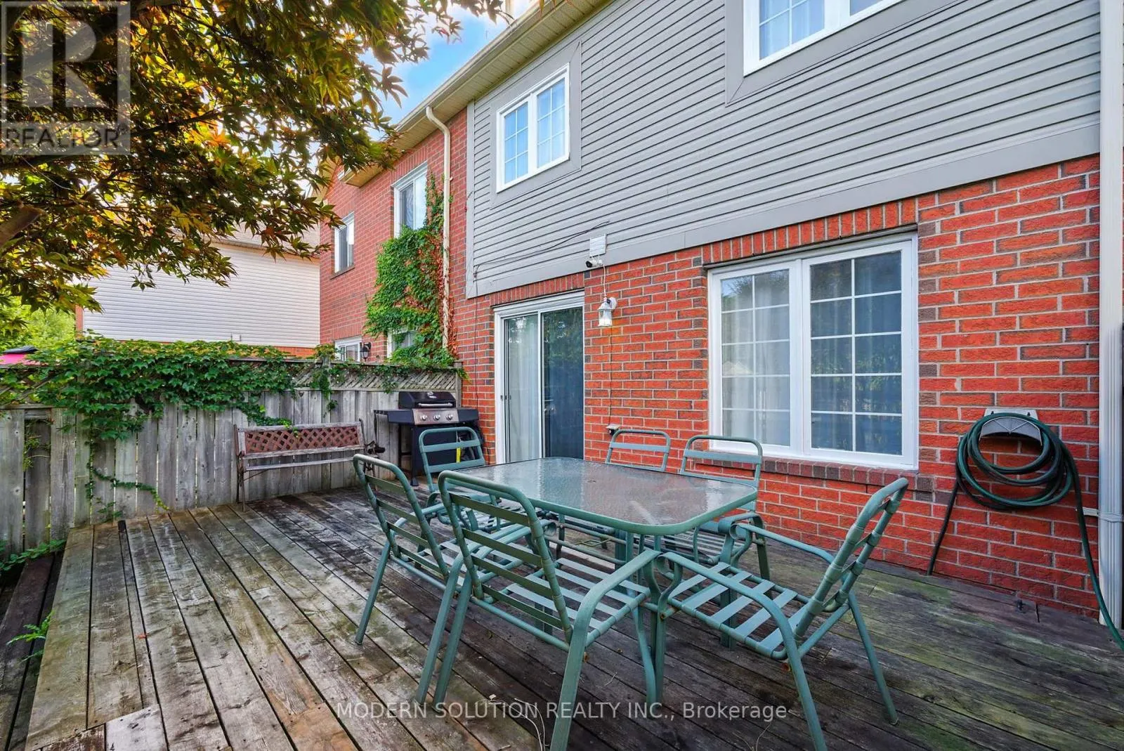 99 CREEKWOOD CRESCENT