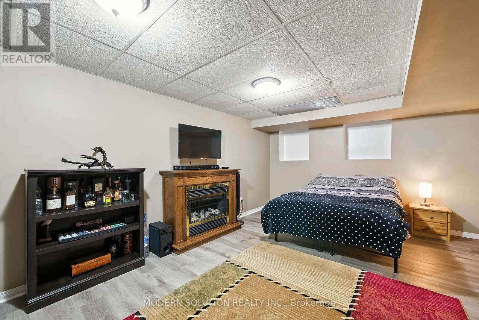 99 CREEKWOOD CRESCENT