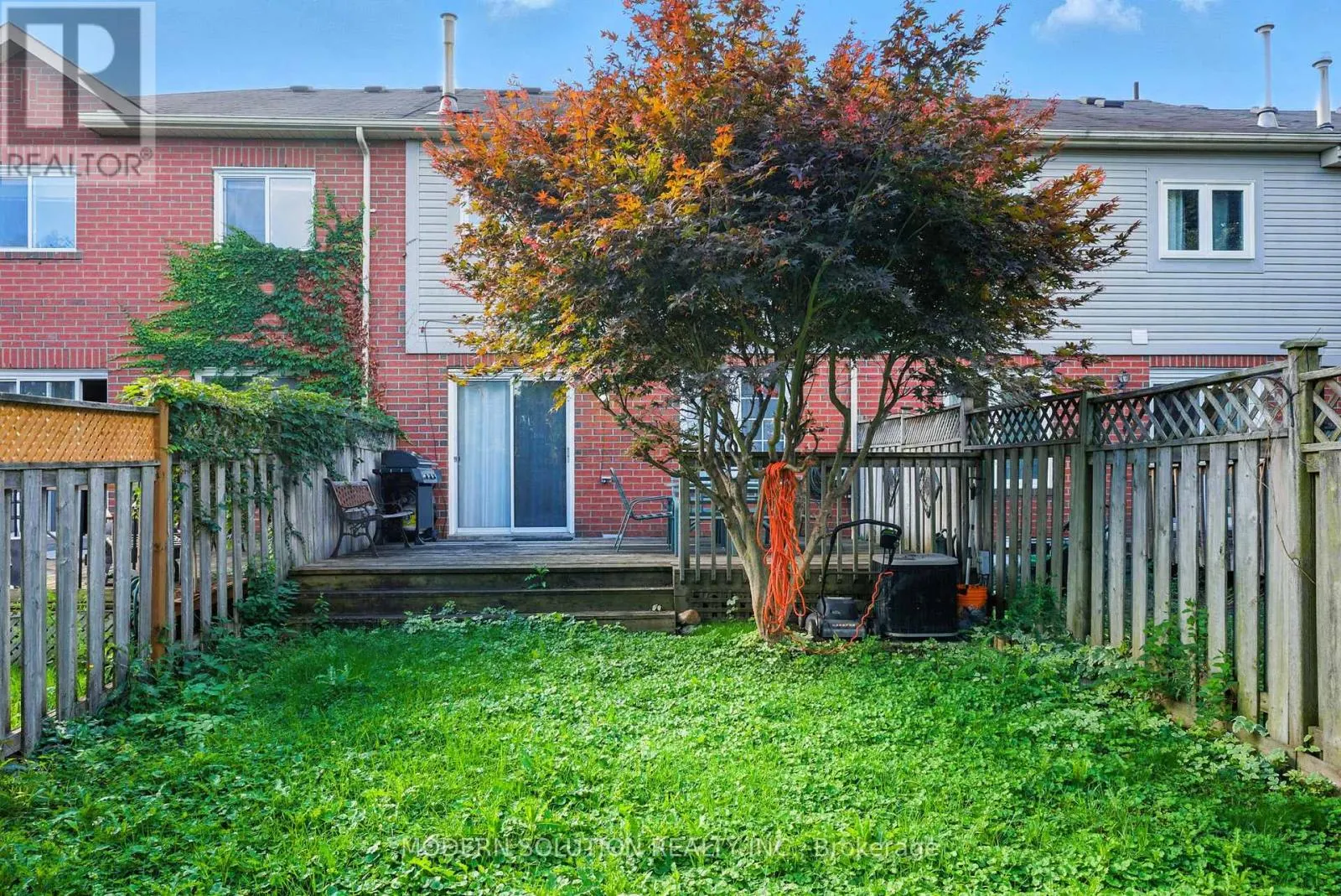 99 CREEKWOOD CRESCENT