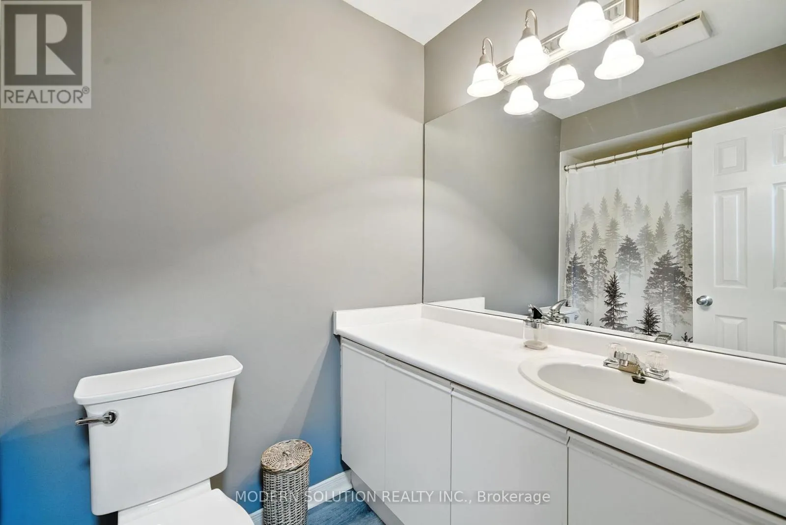 99 CREEKWOOD CRESCENT