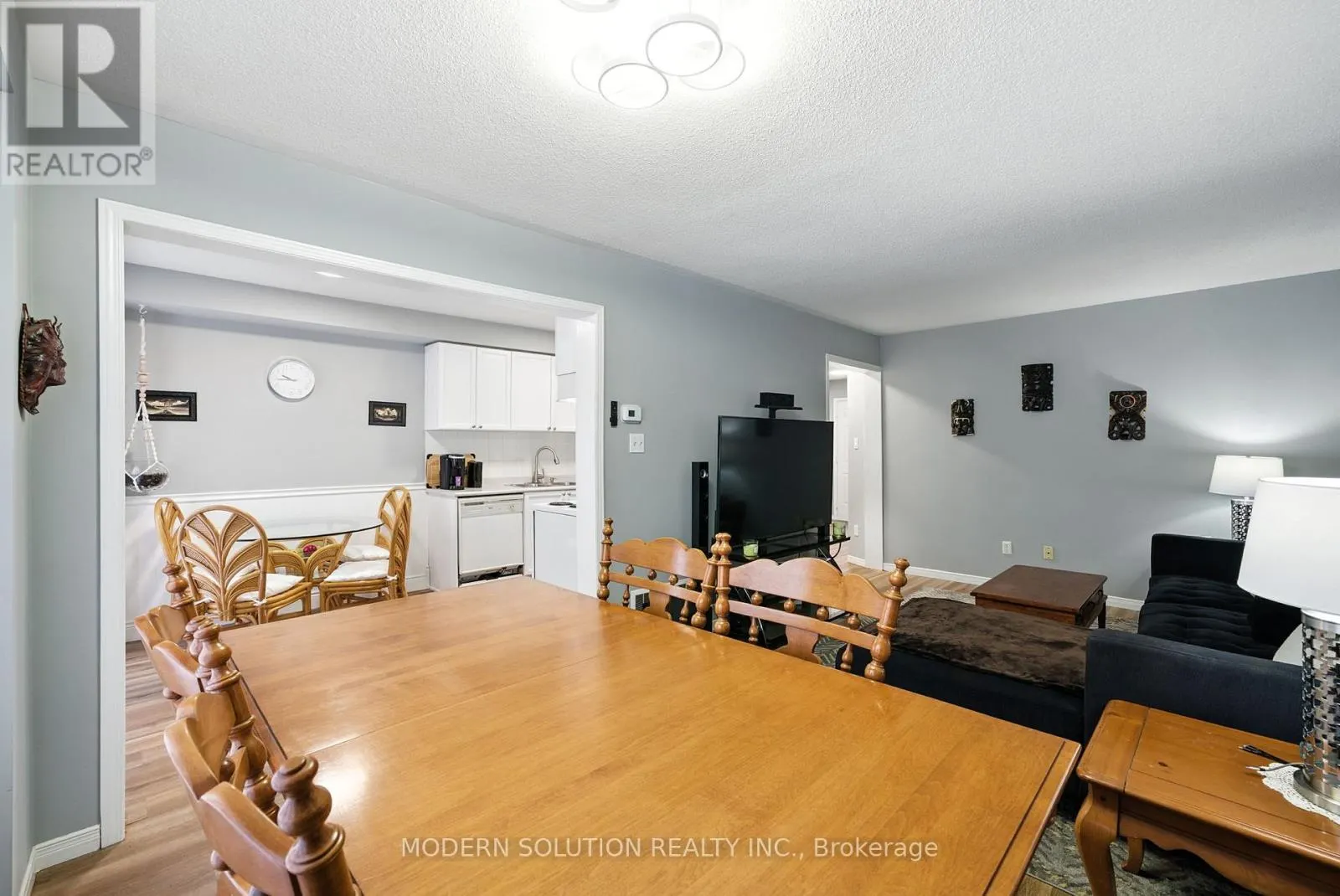 99 CREEKWOOD CRESCENT