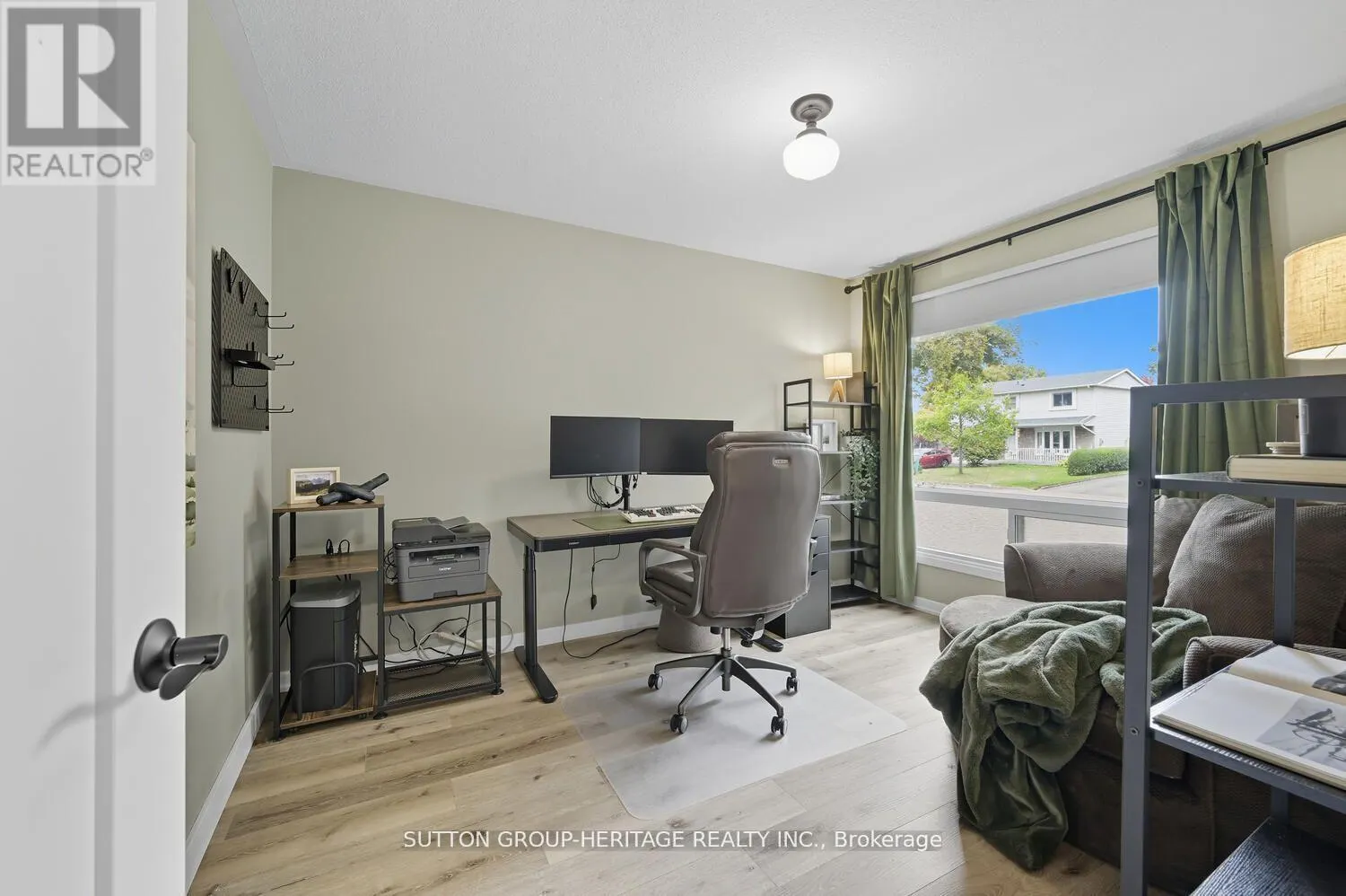 23 SWANSTON CRESCENT