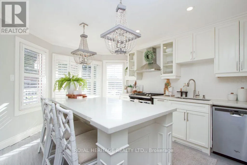 66 FIELDNEST CRESCENT