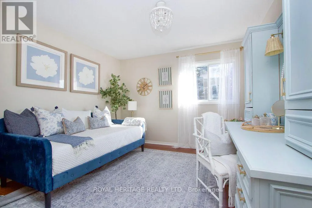 66 FIELDNEST CRESCENT