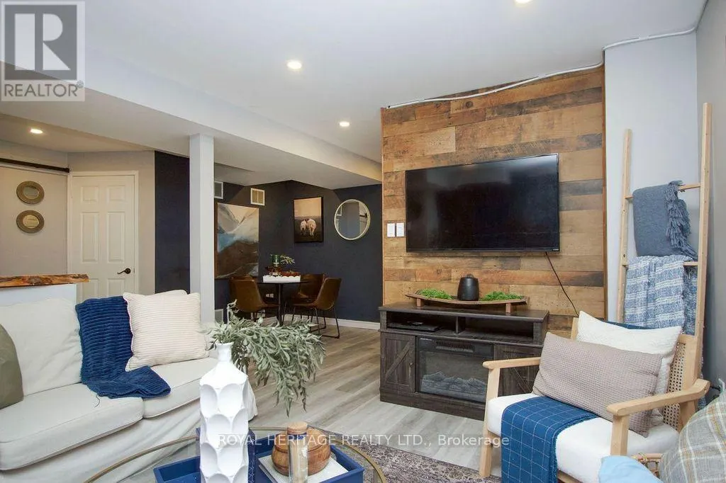 66 FIELDNEST CRESCENT