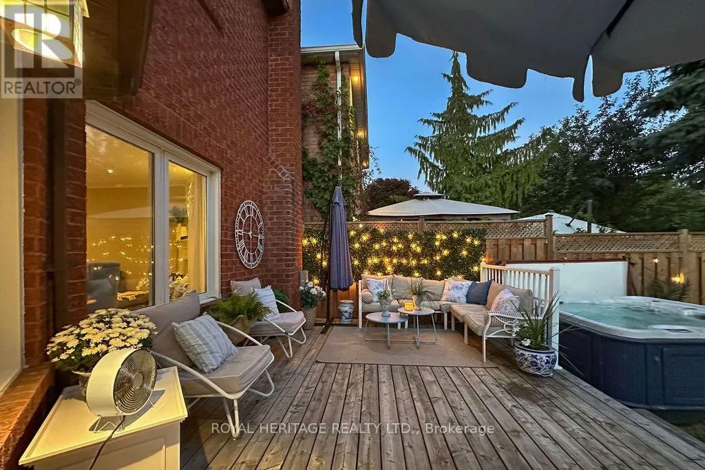 66 FIELDNEST CRESCENT