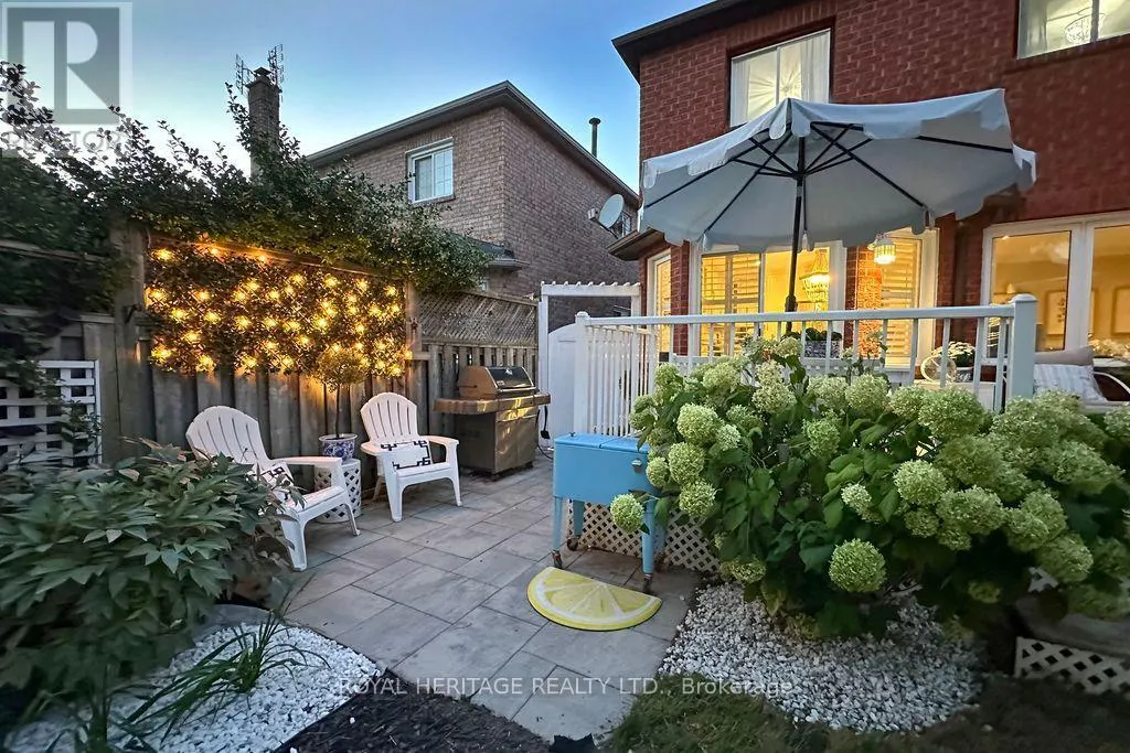 66 FIELDNEST CRESCENT