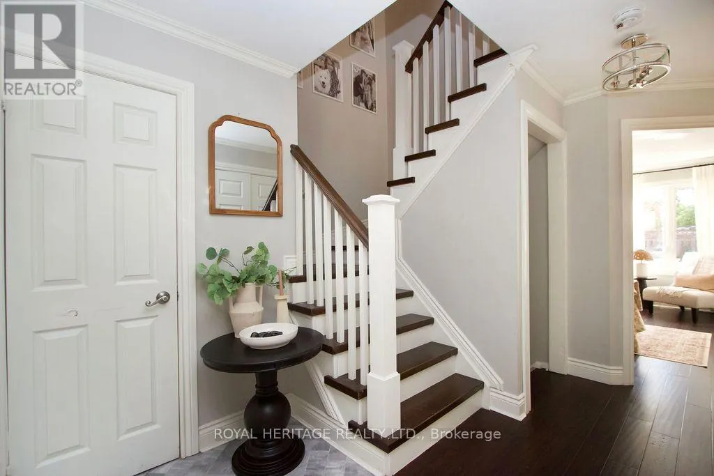 66 FIELDNEST CRESCENT