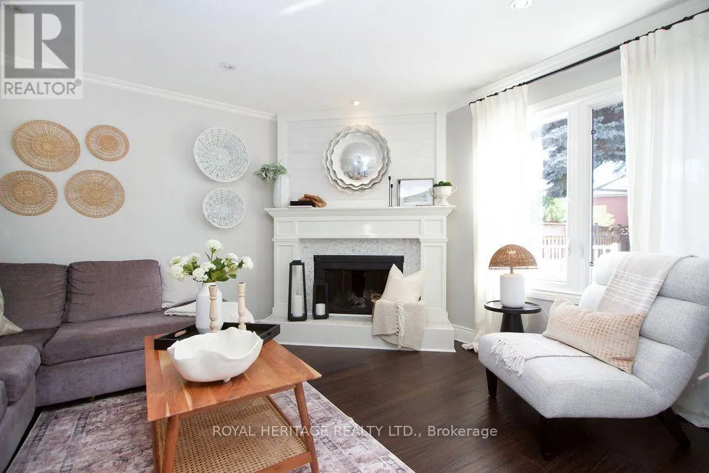 66 FIELDNEST CRESCENT