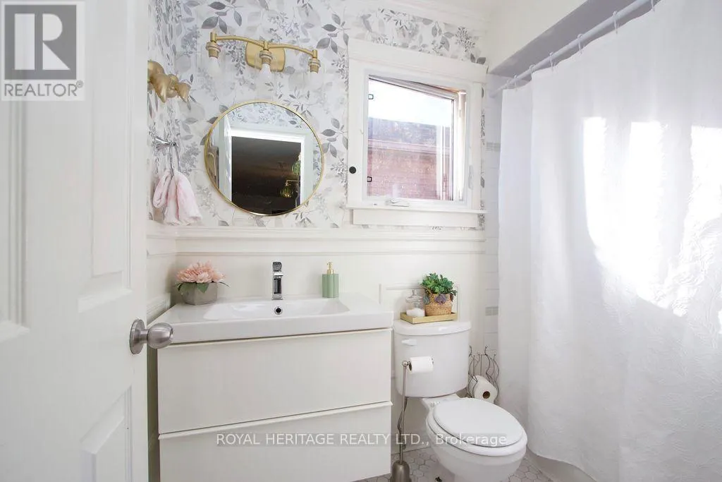 66 FIELDNEST CRESCENT