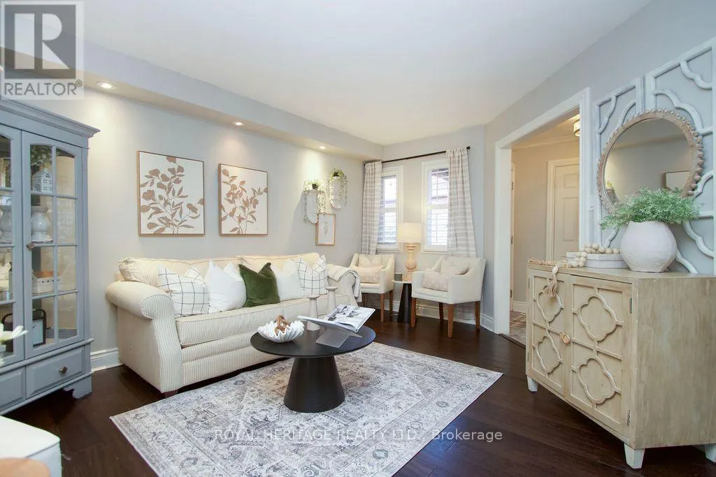 66 FIELDNEST CRESCENT