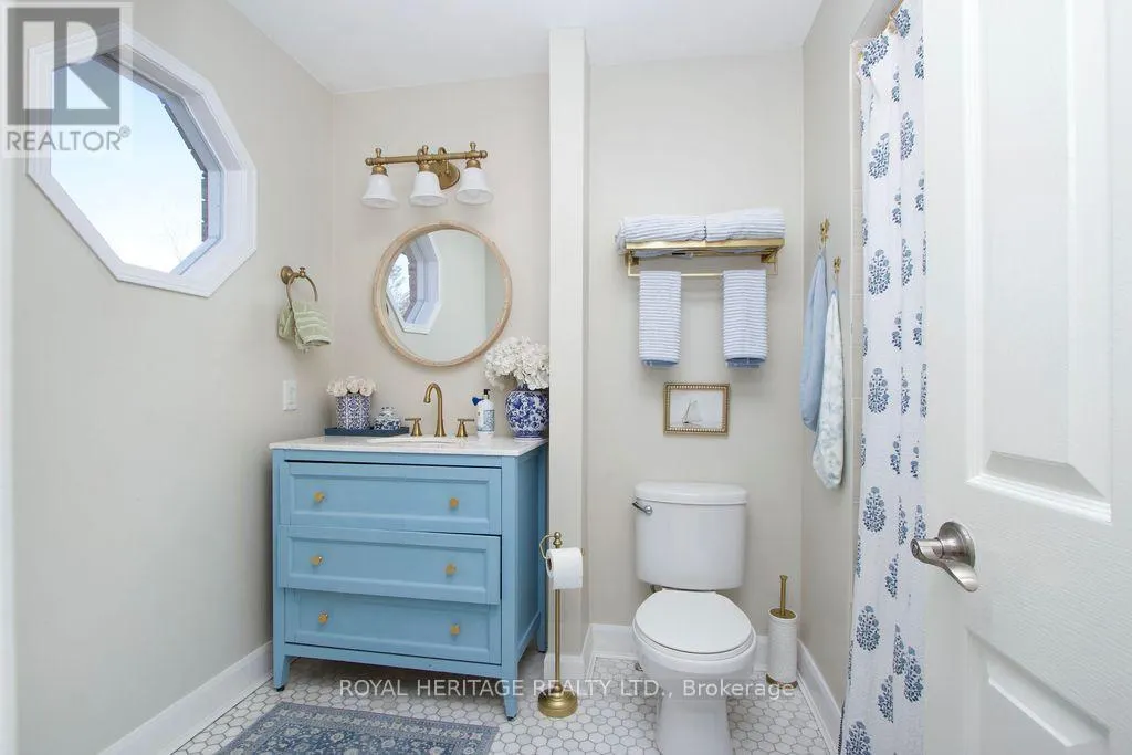 66 FIELDNEST CRESCENT