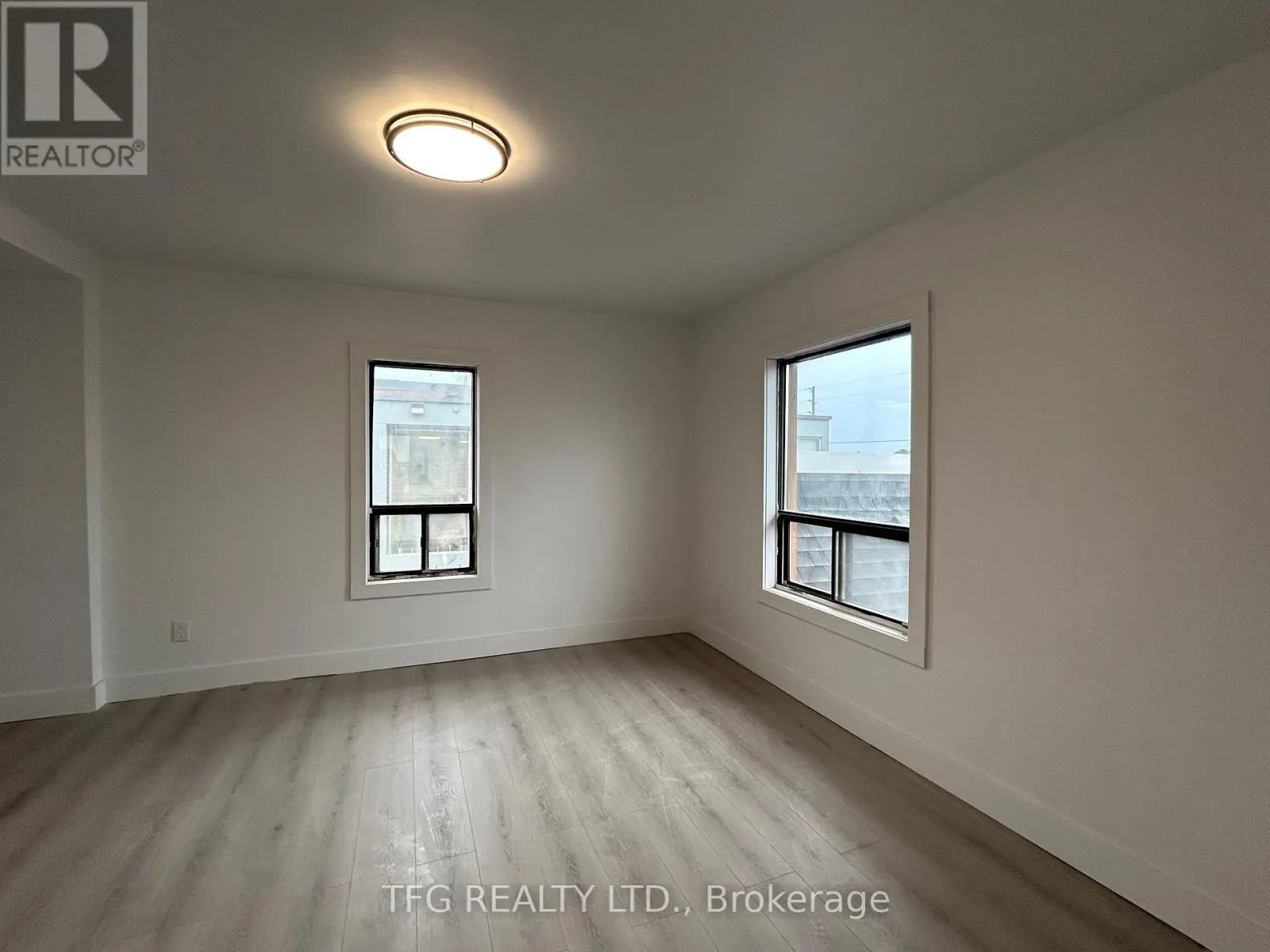 UPPER - 306 KING STREET W, #Upper