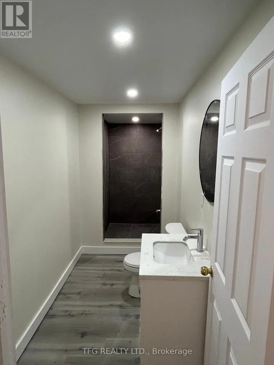 UPPER - 306 KING STREET W, #Upper