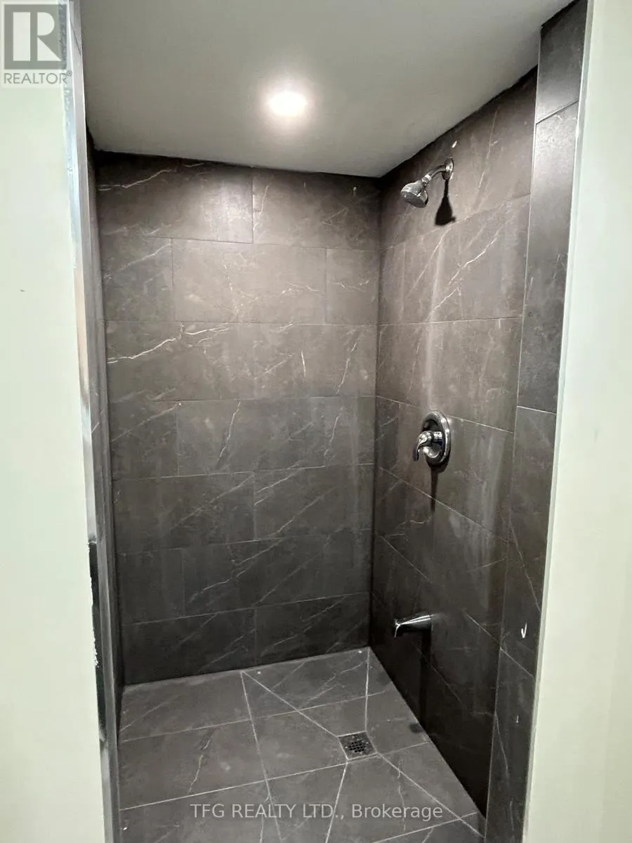 UPPER - 306 KING STREET W, #Upper