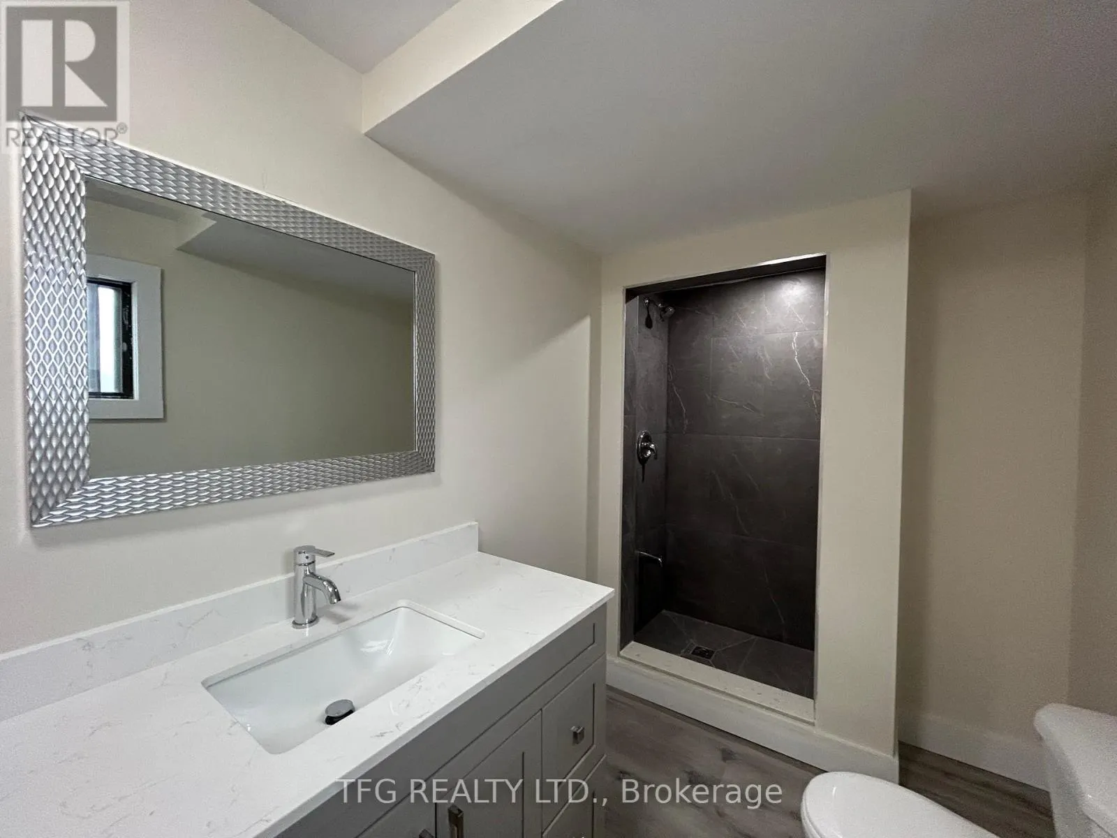 UPPER - 306 KING STREET W, #Upper