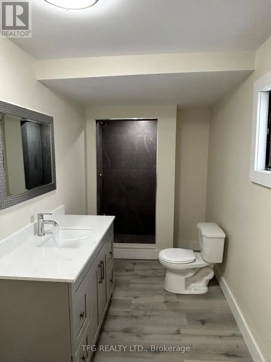 UPPER - 306 KING STREET W, #Upper