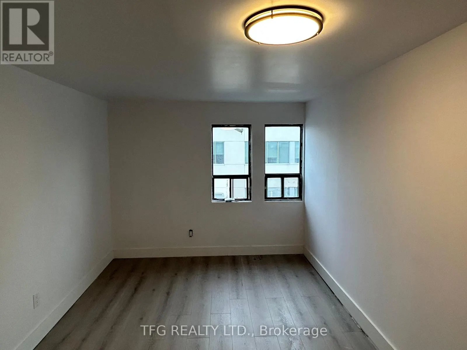 UPPER - 306 KING STREET W, #Upper