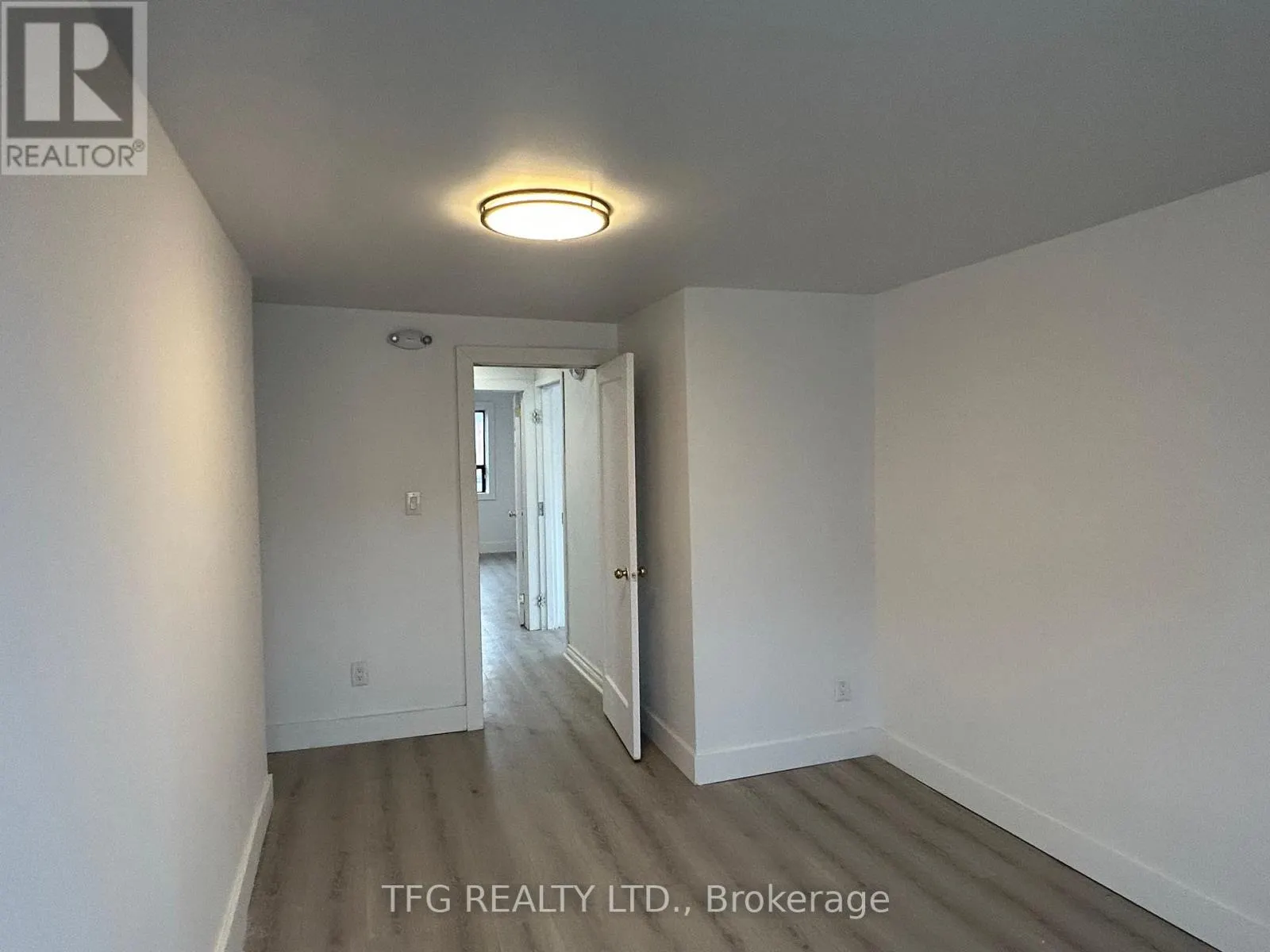 UPPER - 306 KING STREET W, #Upper