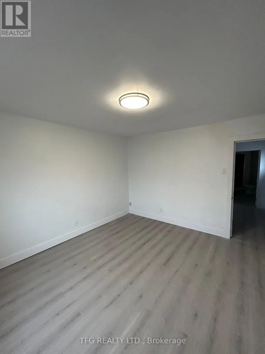 UPPER - 306 KING STREET W, #Upper