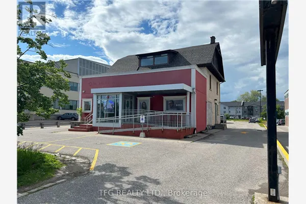 UPPER - 306 KING STREET W, #Upper