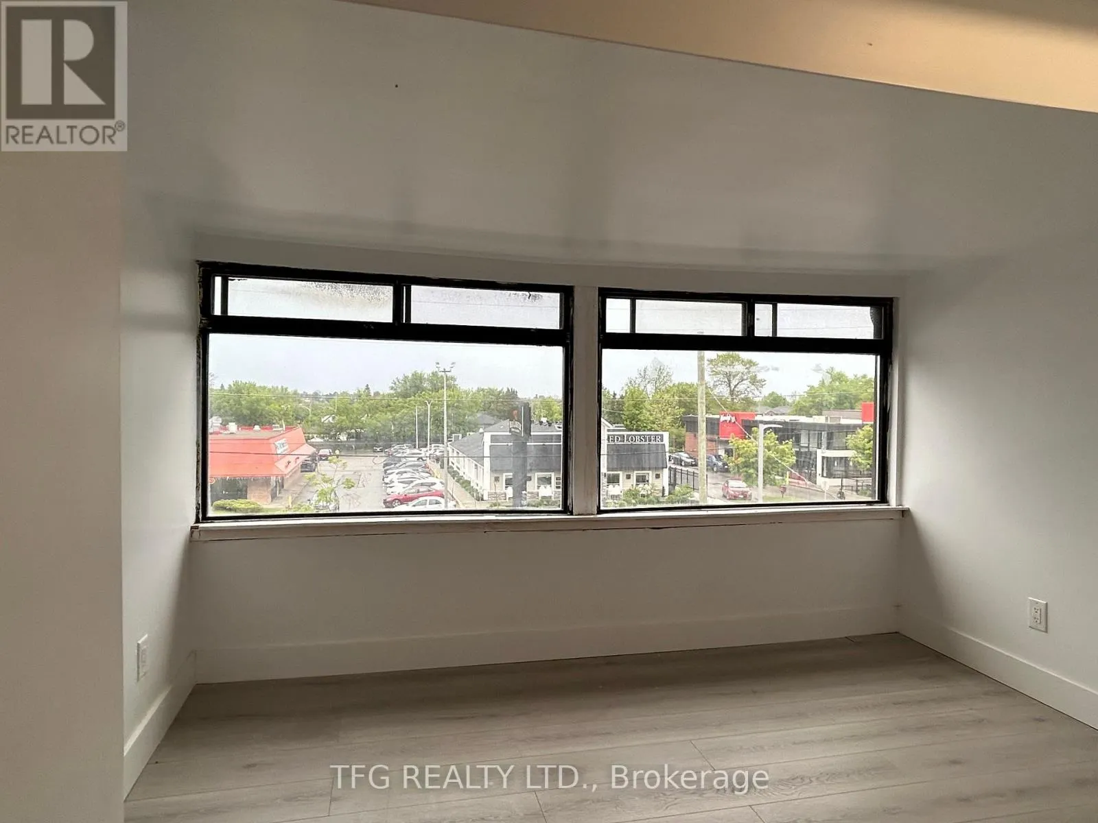 UPPER - 306 KING STREET W, #Upper