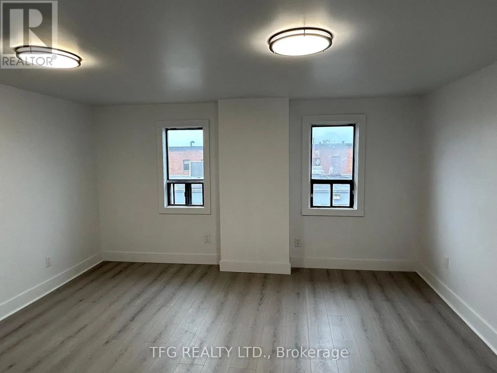 UPPER - 306 KING STREET W, #Upper