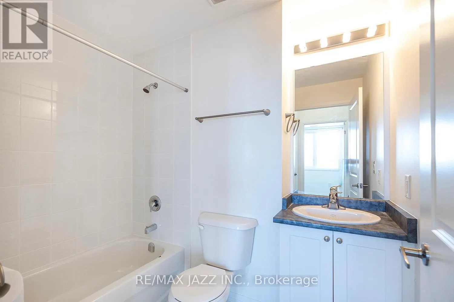 412 - 70 SHIPWAY AVENUE, #412