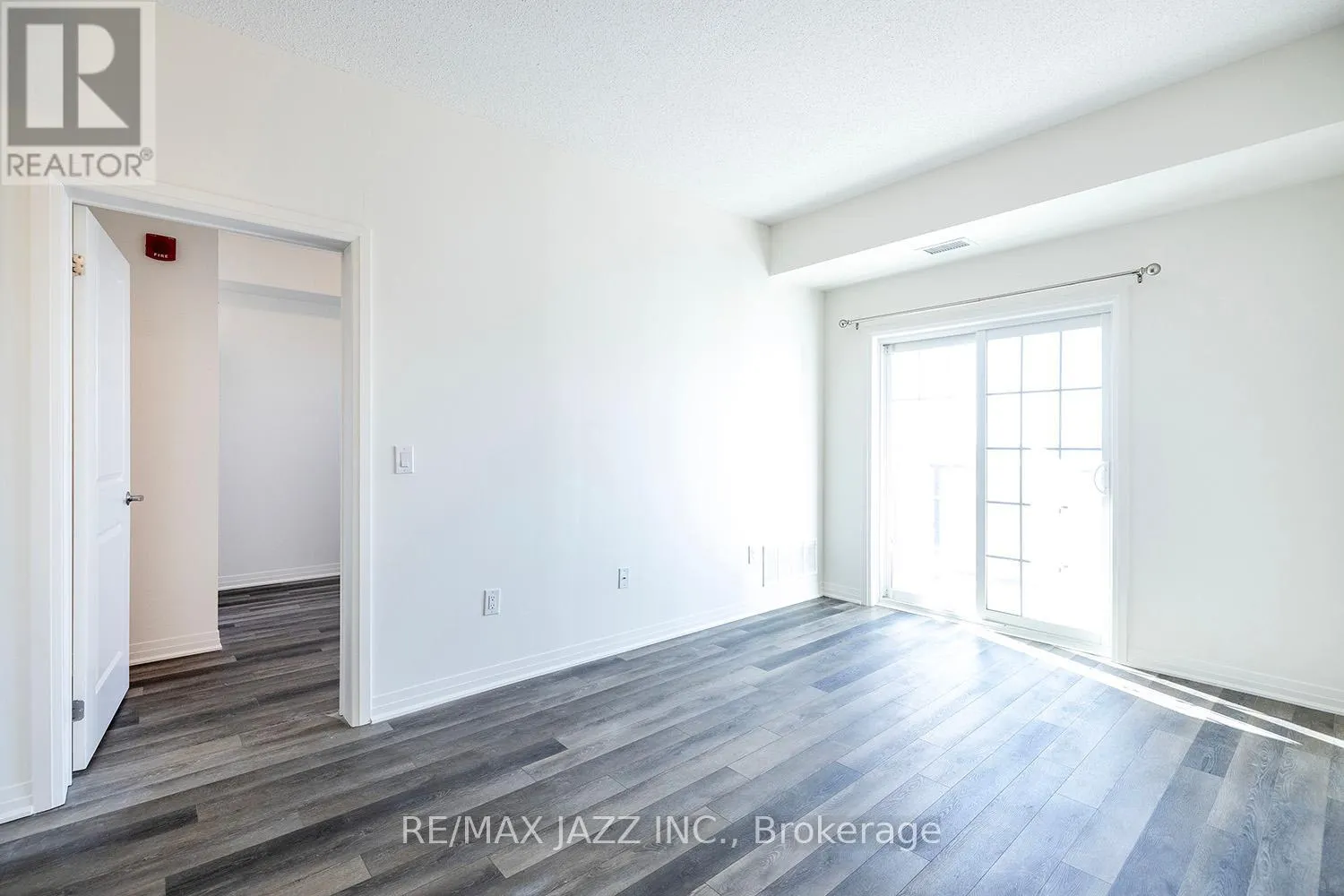 412 - 70 SHIPWAY AVENUE, #412