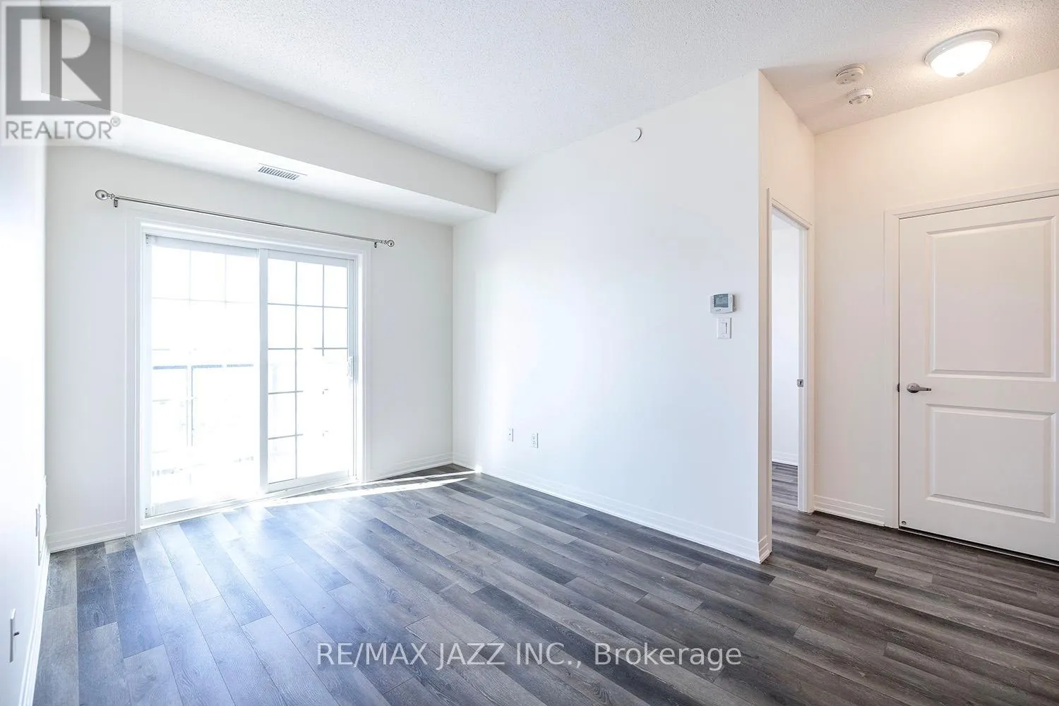 412 - 70 SHIPWAY AVENUE, #412