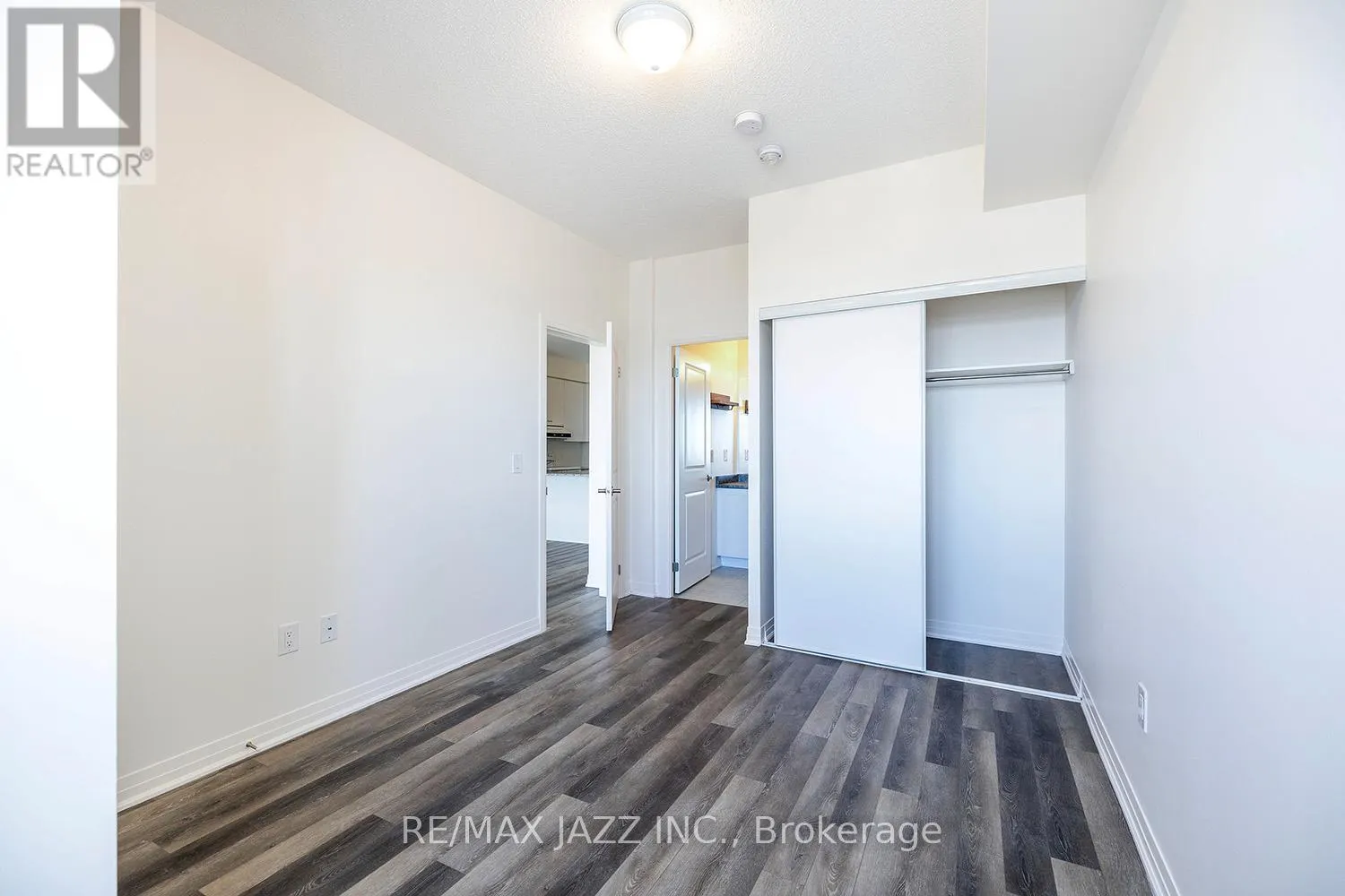 412 - 70 SHIPWAY AVENUE, #412