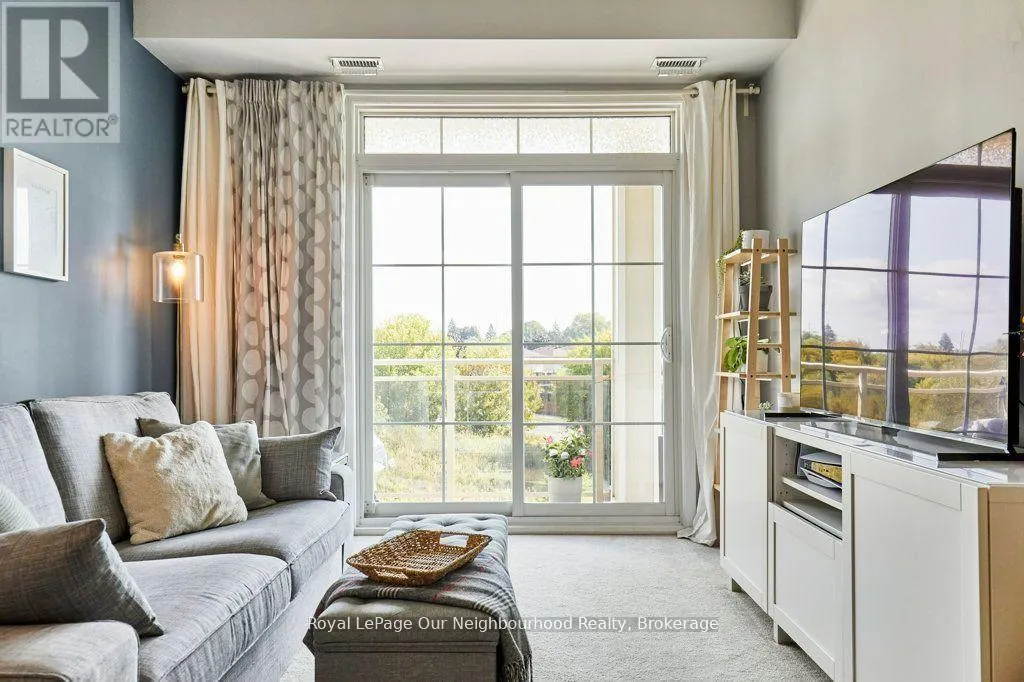 422 - 80 ASPEN SPRINGS DRIVE, #422