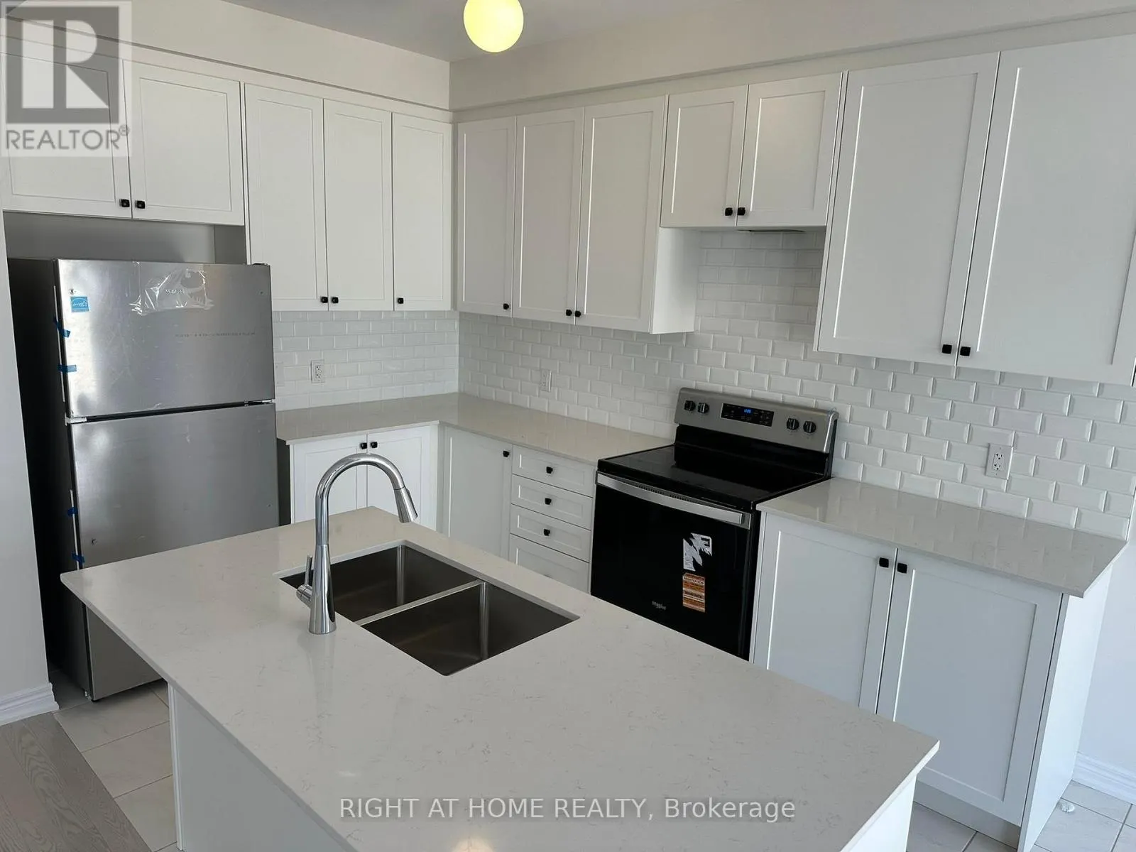 2067 HORACE DUNCAN CRESCENT