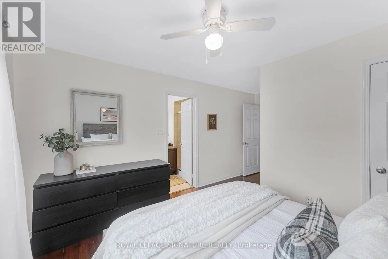 23 - 1701 FINCH AVENUE