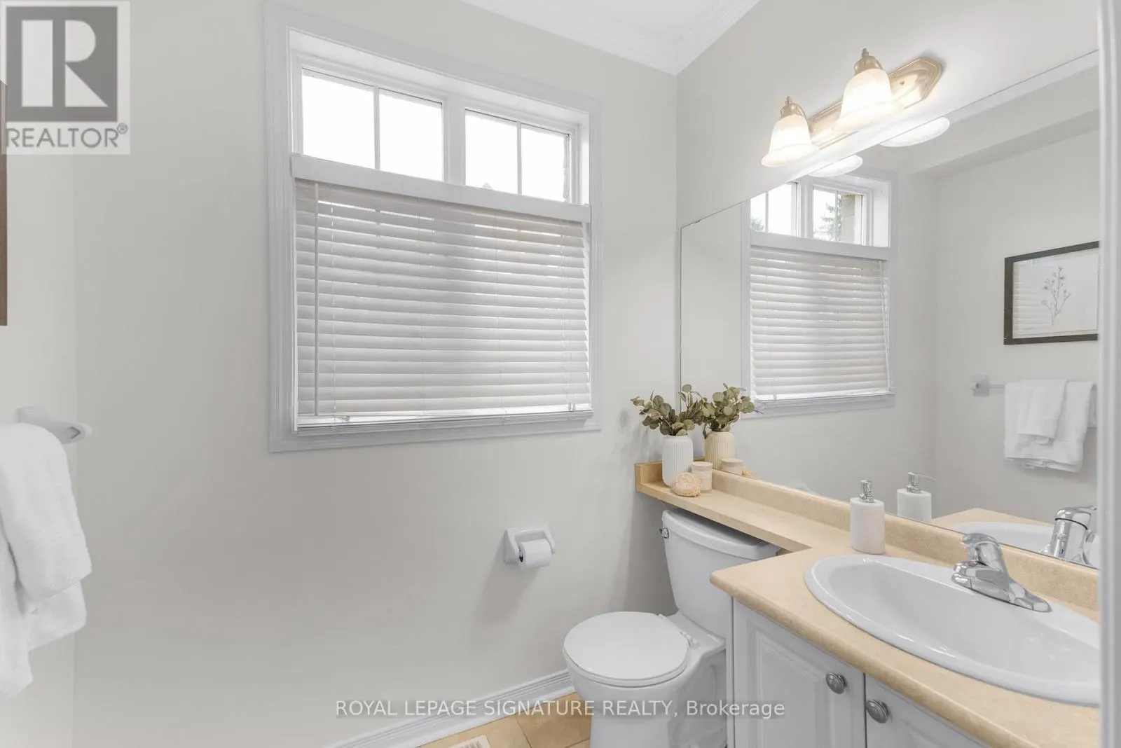 23 - 1701 FINCH AVENUE