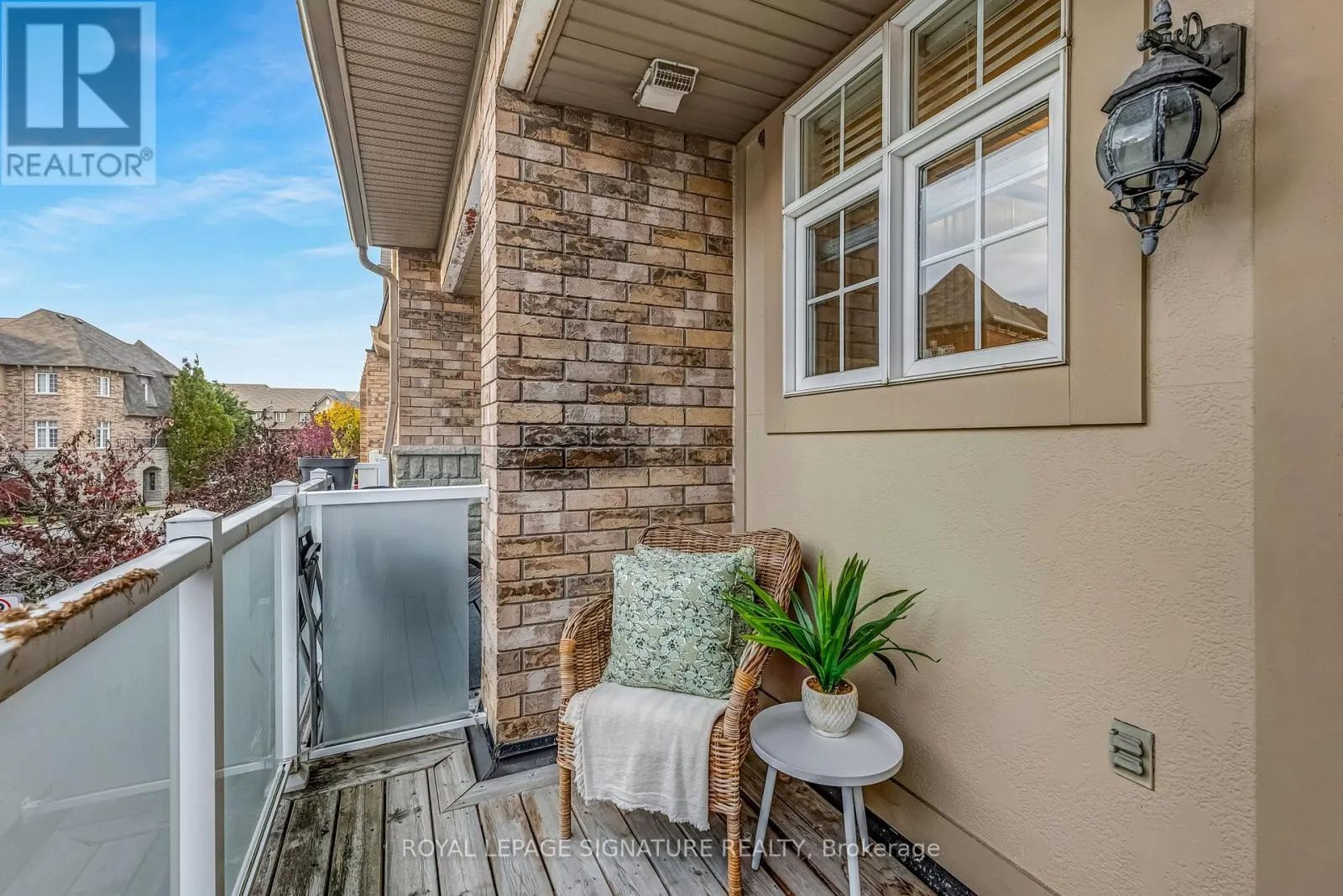 23 - 1701 FINCH AVENUE