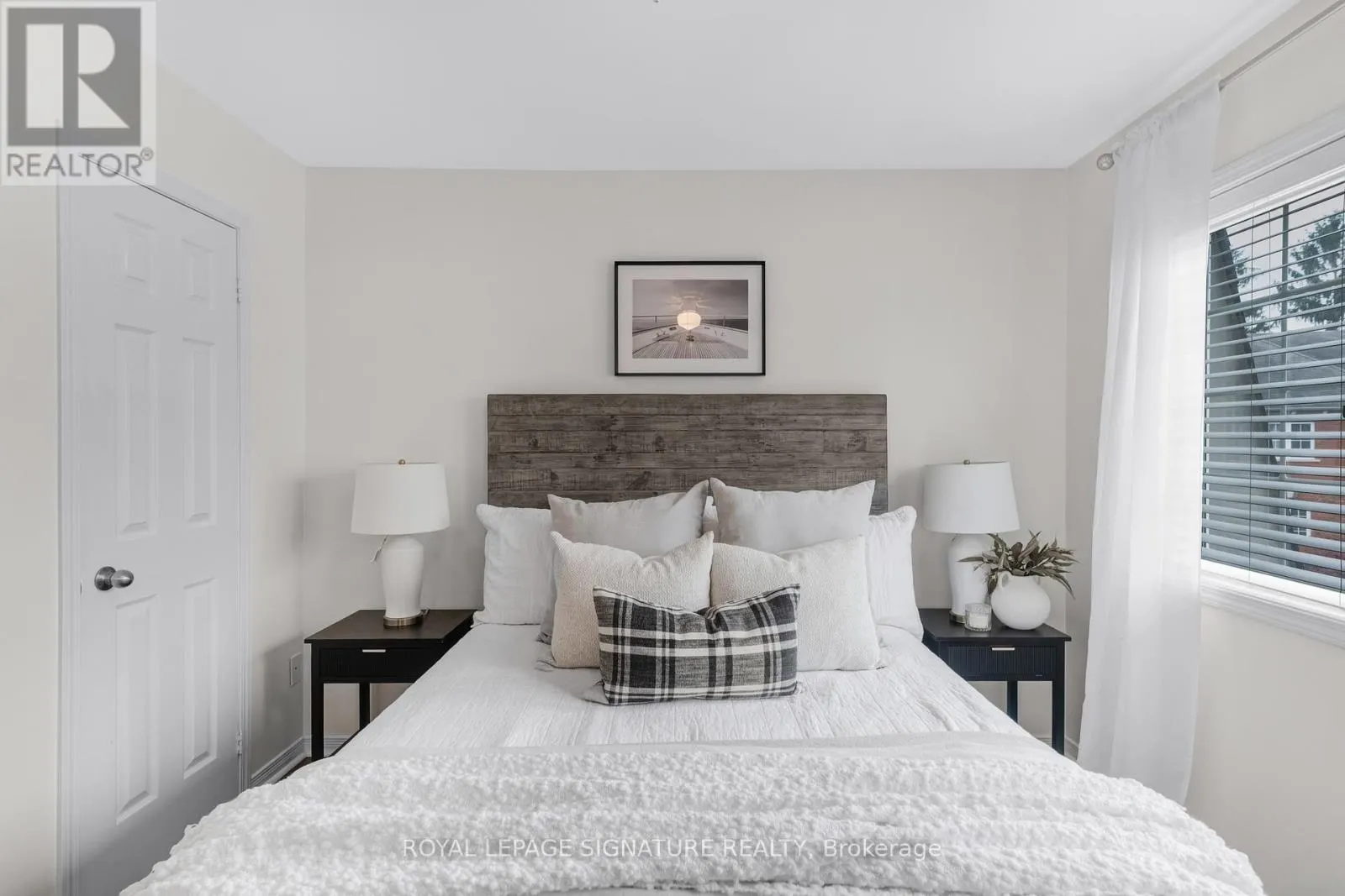 23 - 1701 FINCH AVENUE