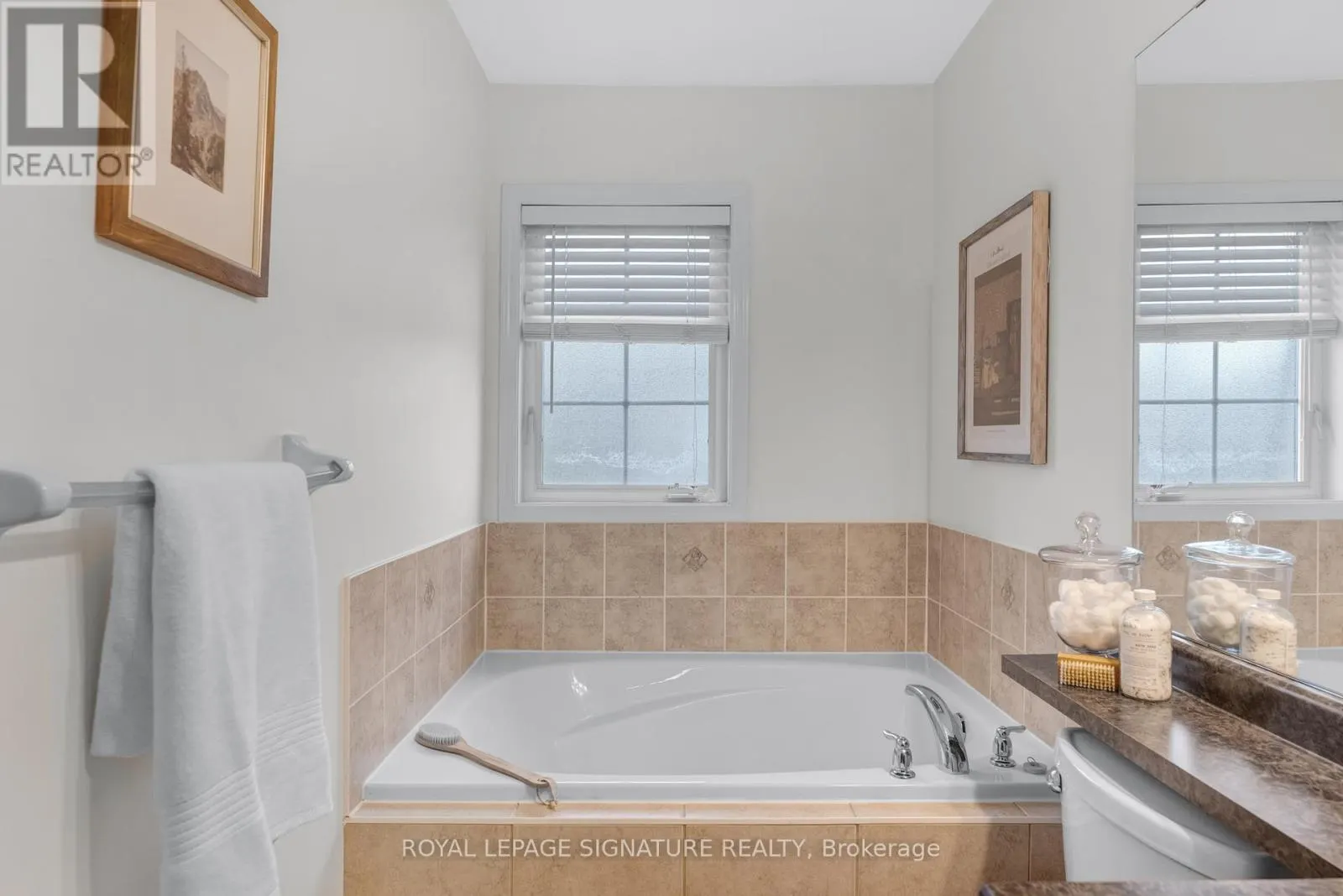 23 - 1701 FINCH AVENUE