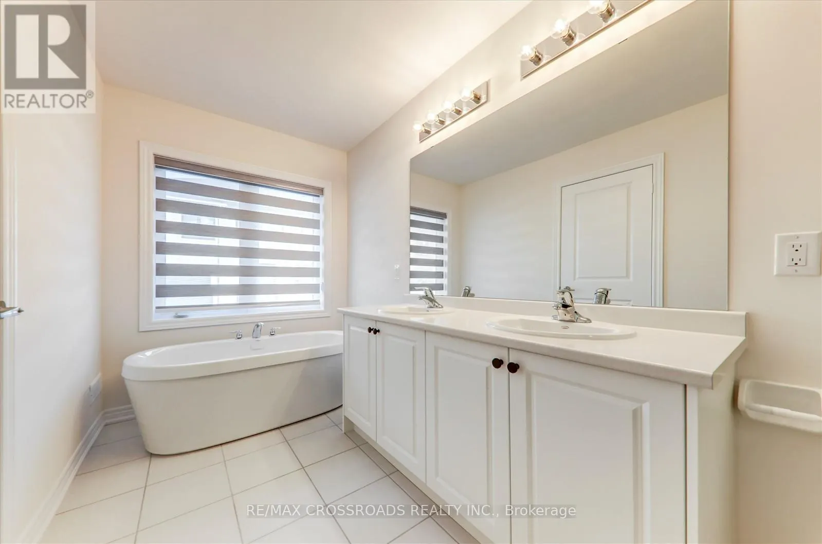 2077 HORACE DUNCAN CRESCENT